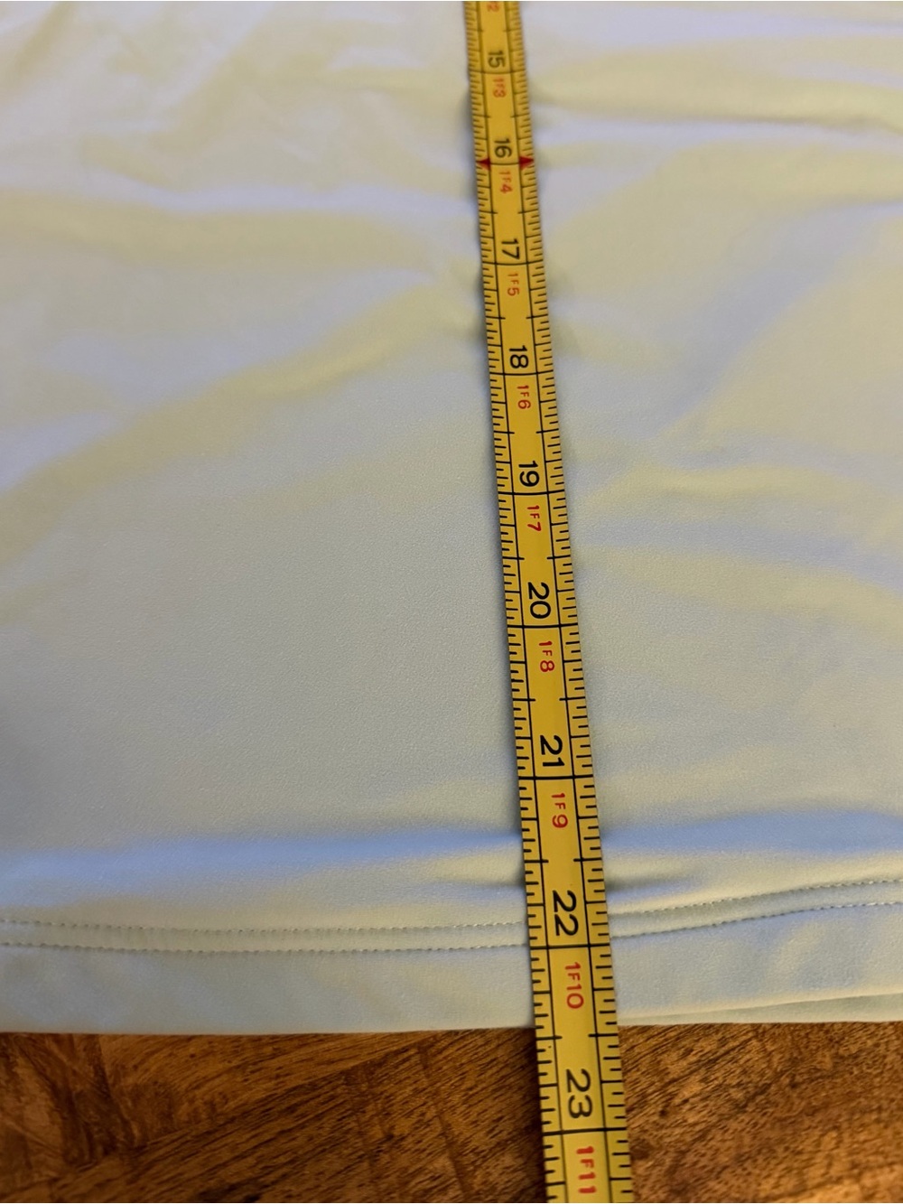 2 Abercrombie & Fitch Seamless Matte Shirts
PINK & BLUE Sz M Medium - Picture 6 of 6